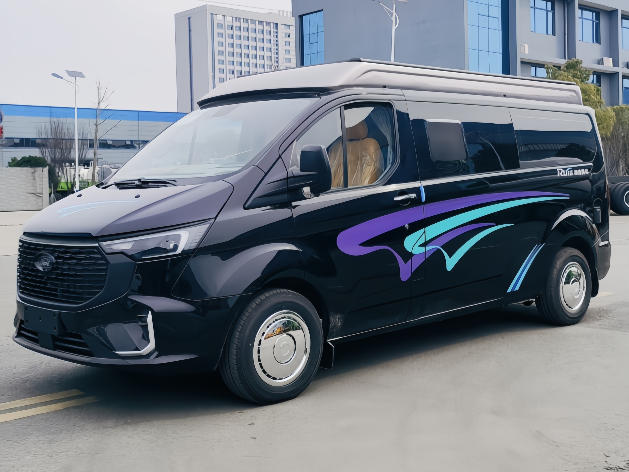 福特V362升頂【后置廚衛(wèi)】旅居車 福特V362升頂【后置廚衛(wèi)】旅居車
